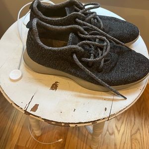 Men’s gray Allbirds Wool Runners. Size 9